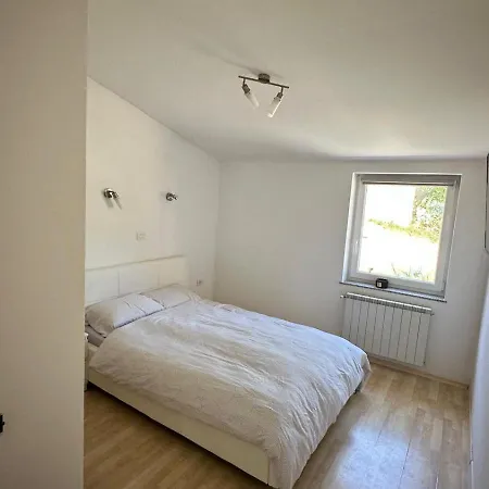 Rr Апартаменты *